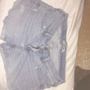 Light hollister denim shorts💙